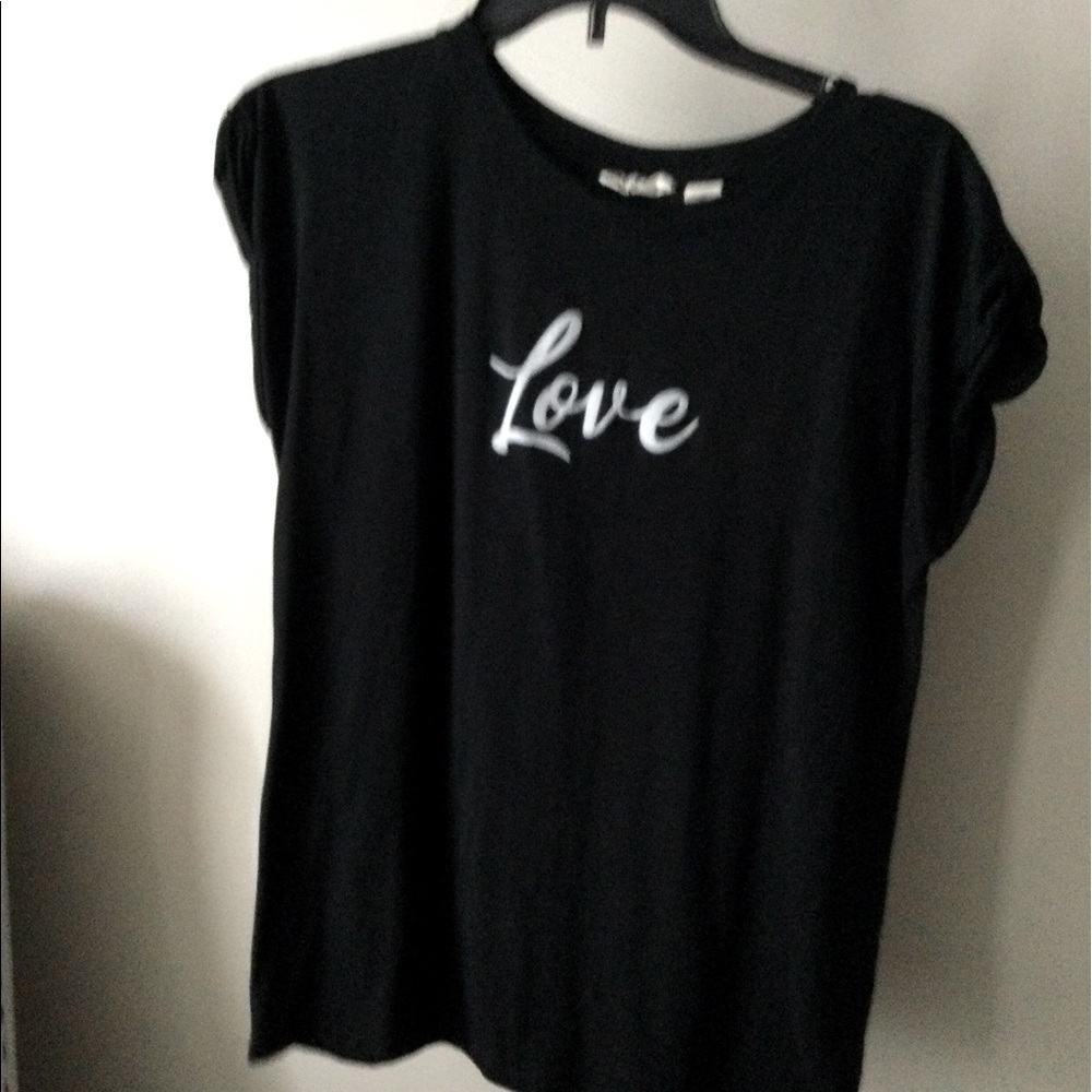 “Love” Fitted Tee